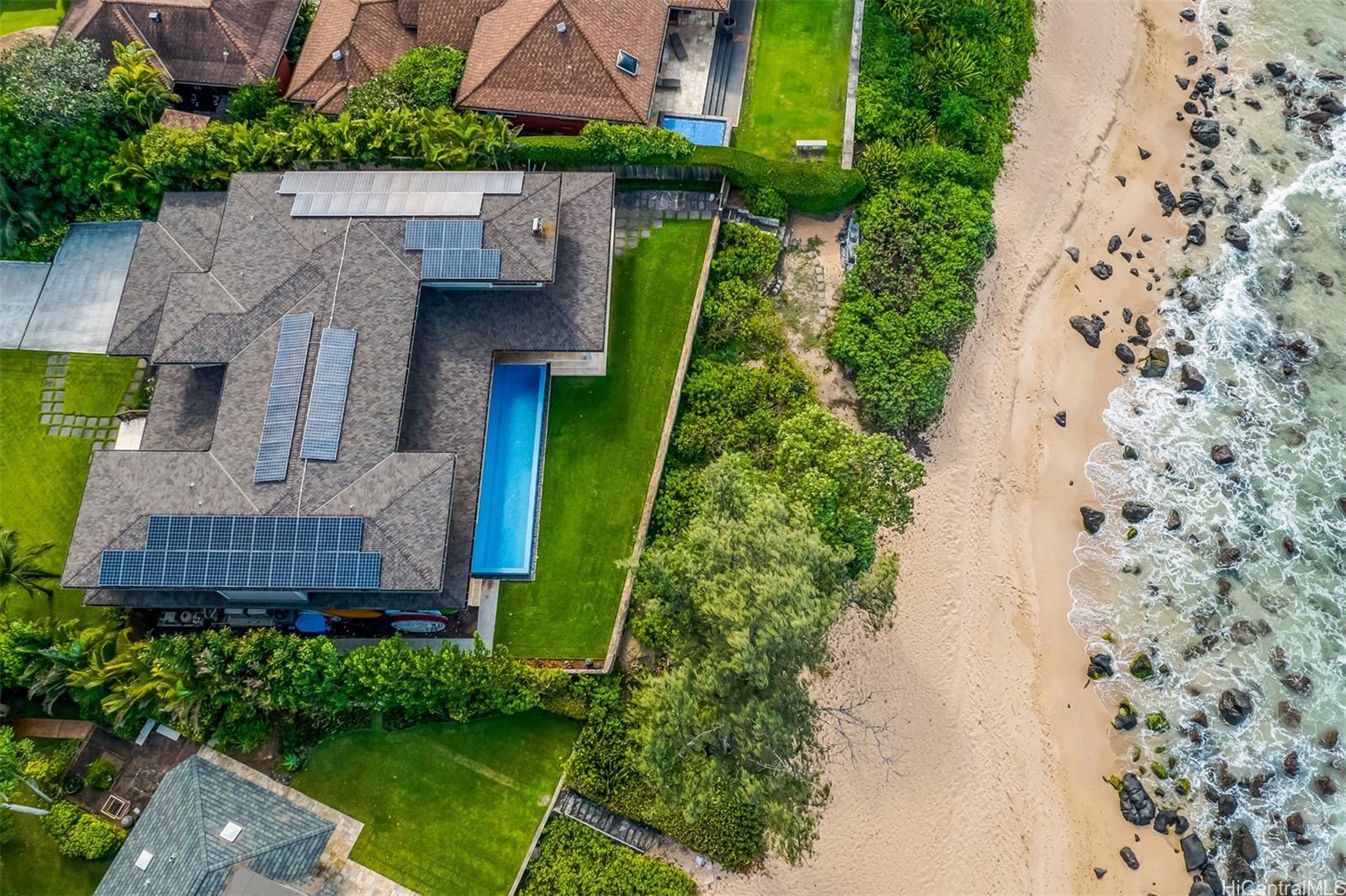 61-465 Kamehameha Highway. MLS #202301973. Listing courtesy of Compass.