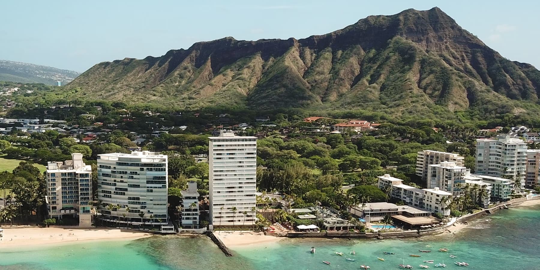 The Gold Coast is located at Waikiki and the beginning Diamond Head's slopes.