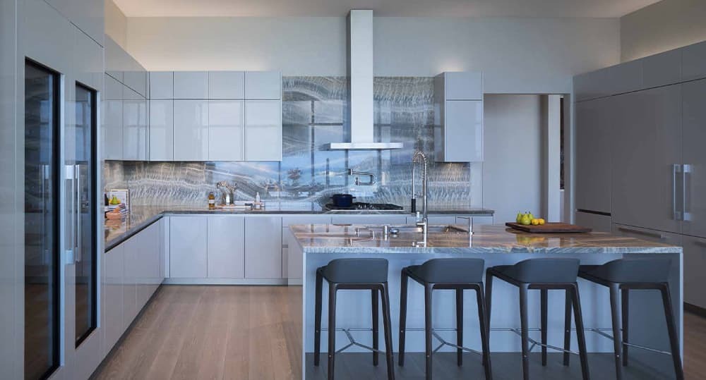 Another kitchen layout.